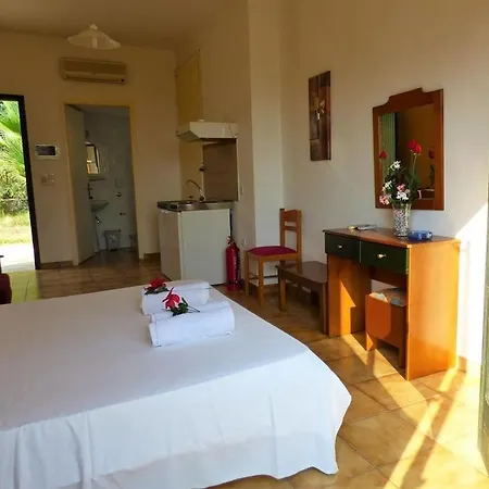 Garden/amazing Sunsets/near The Beaches Apartment