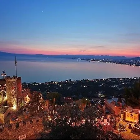 Garden/amazing Sunsets/near The Beaches * Kalamata